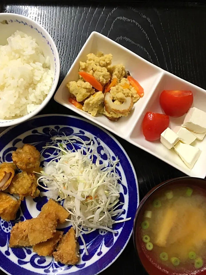 鶏むね肉の竜田揚げ、いり卵豆腐、ミニトマト、クリームチーズ、みそ汁、ご飯

#ムスメご飯|mossan＠OSAKAさん