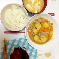 肉じゃが
玉ねぎと豆腐のお味噌汁
ぶりの照り焼き|まーちゃんさん