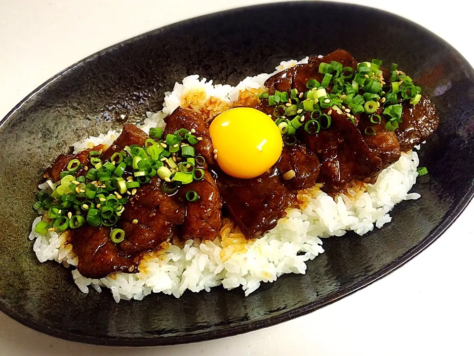 Snapdishの料理写真:タン丼 ★|kmgkrh♡さん