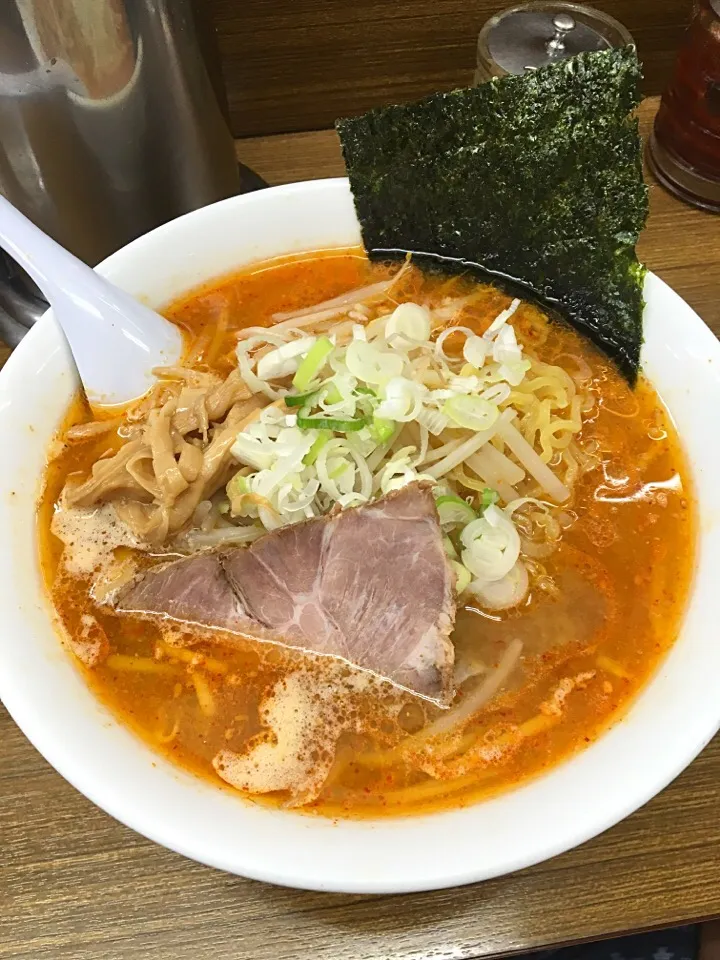 Snapdishの料理写真:中区末広町『北海道ラーメン 来来軒』＠ 味噌オロチョンラーメン 辛さ4倍|Minor.SSKさん