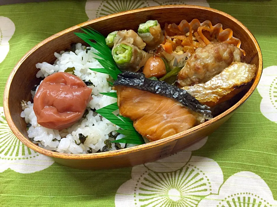 今日はシャケ弁当🍱😊
シャケ…魚…鯉…
♫カープ✨カープ✨カープ広島〜♡|りさりささん