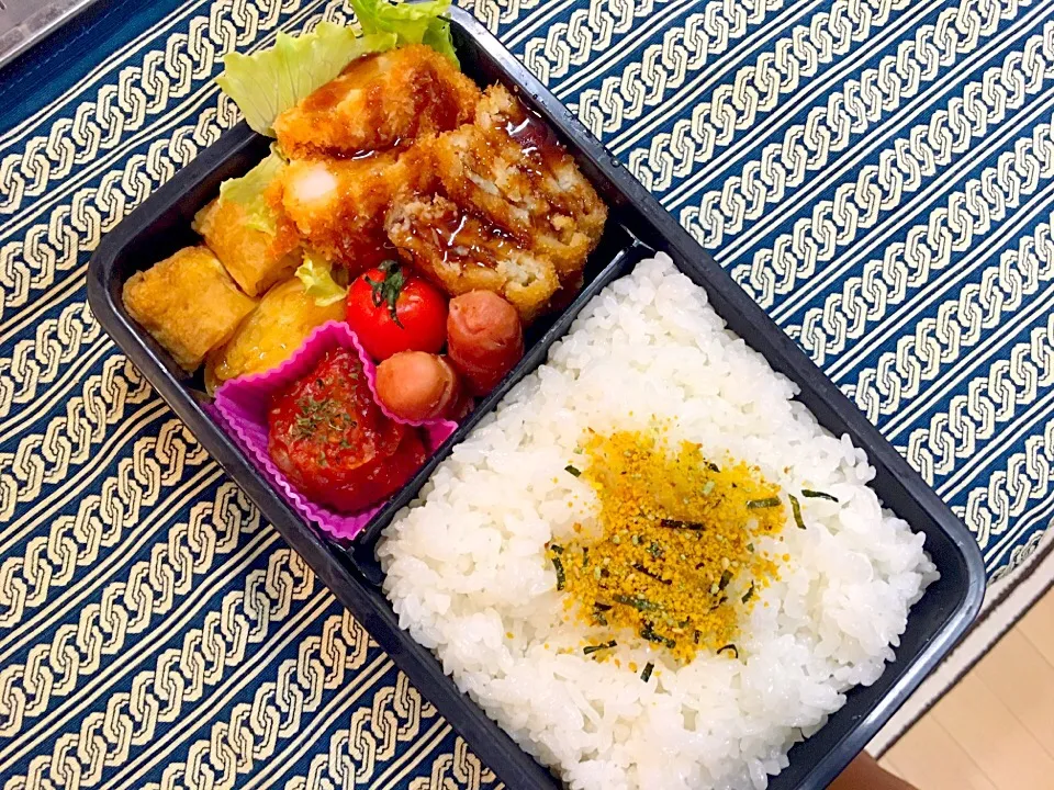 Snapdishの料理写真:白身、イカフライ弁当|ゆりえさん