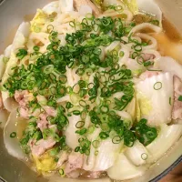 Snapdishの料理写真:豚バラ白菜のミルフィーユとうどんのお鍋|むしくんさん