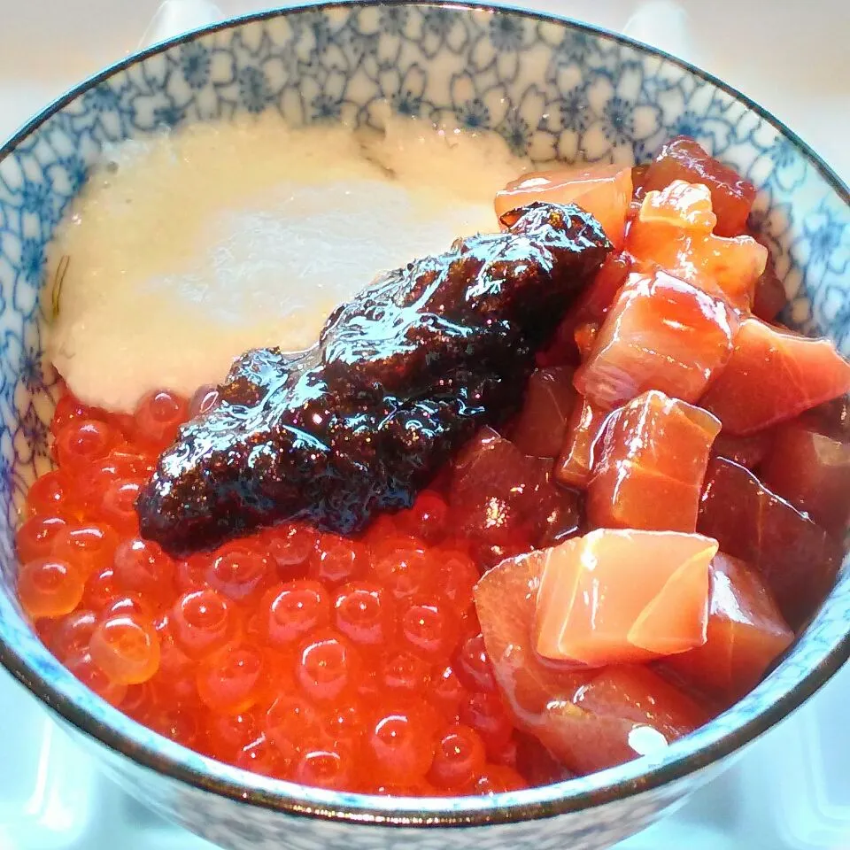 朝食バイキングで自分で作る海鮮丼　函館湯の川温泉|Ninachan cuteyさん