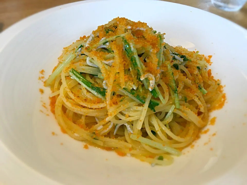 しらすと水菜のパスタ
カラスミ添え（≧∇≦）|noricomicさん