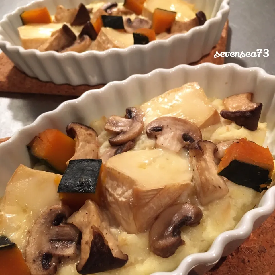 鱈のブランダード☆きのこ・かぼちゃ・スモークカマンベール乗っせオーブン焼き🧀ʕ-̼͡-ʔ🍄🎃💞|七海さん