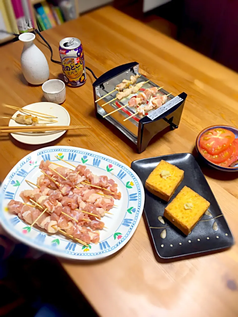 家呑み！焼き鳥焼き器がやってきた
冷やしトマトと焼き厚揚げをおともに|Shirokoさん