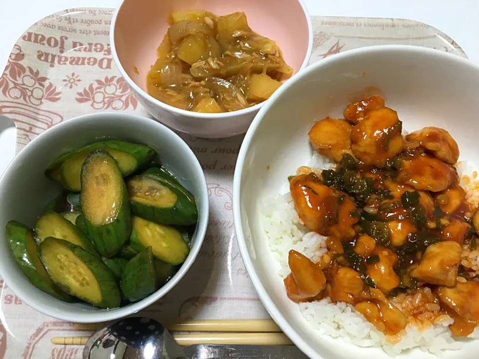 🌟鶏肉のチリソース炒め
🌟じゃがいものカレー煮|ゆりえさん