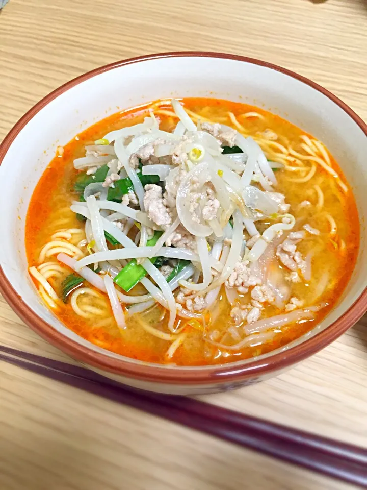 Snapdishの料理写真:野菜もたっぷりとれる自家製辛味噌ラーメン♪|ちゃかさん