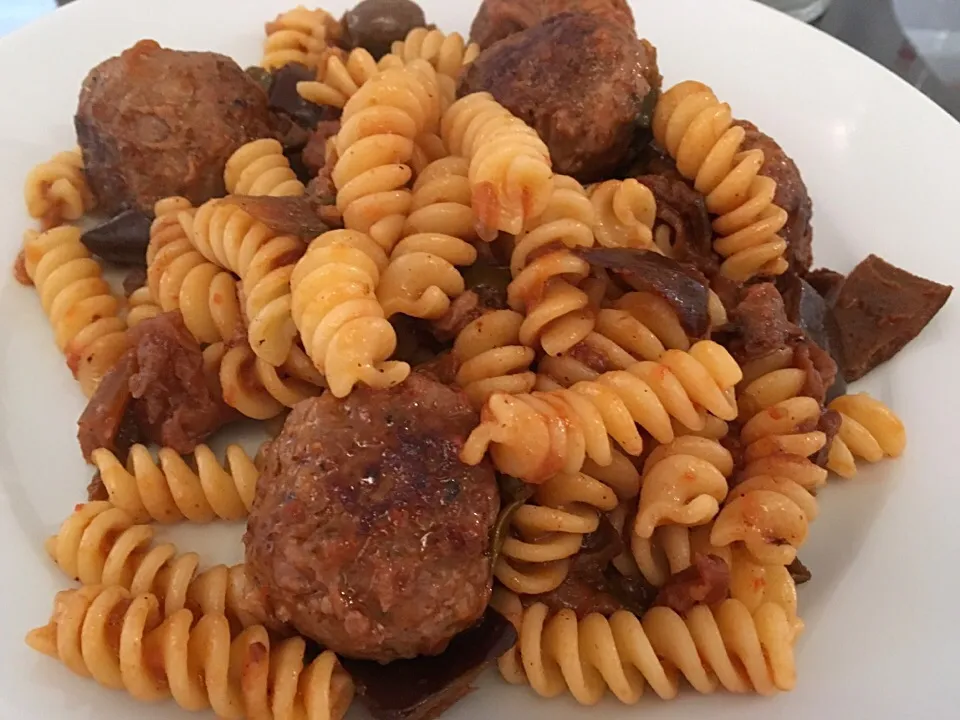 Snapdishの料理写真:Fusilli with aubergine sauce and jalapeño meatballs|Ong Sor Fernさん