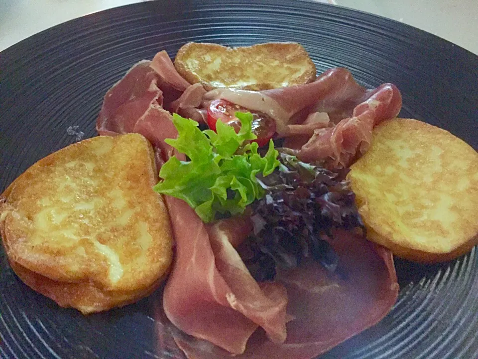 Mozzarella with Parma ham|sgさん