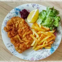 Selfmade yummie Austrian 
Wiener Schnitzel  13x8.5 cm
with Fries and mixed Salad
 # Wiener Schnitzel