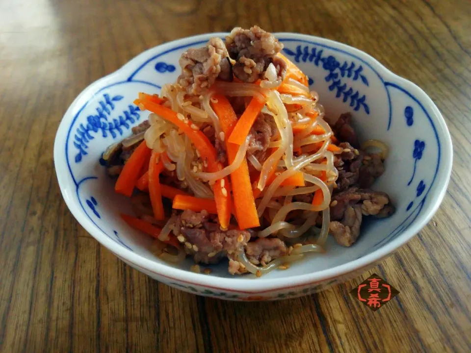 まるちゃんのしらたきと豚肉のきんぴら🙆|真希さん