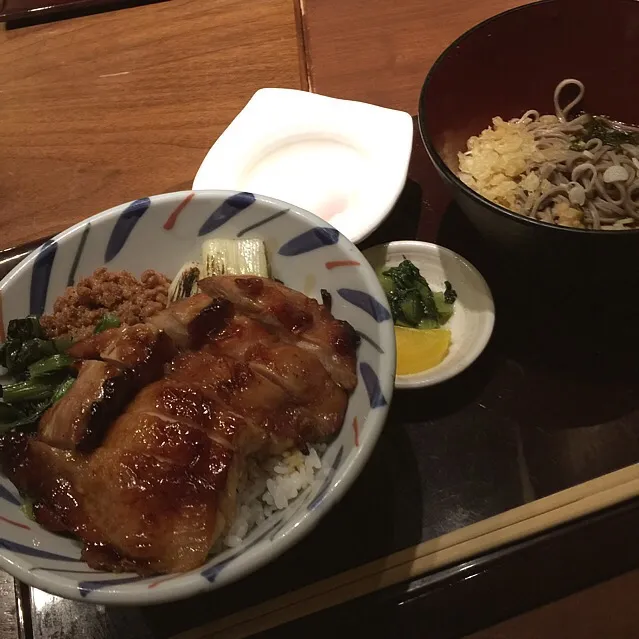 焼とり丼と蕎麦御膳|r1990297さん