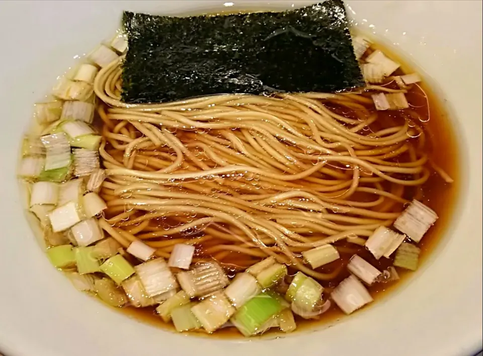 あっさり鶏出汁淡麗醤油ラーメン|哲さん