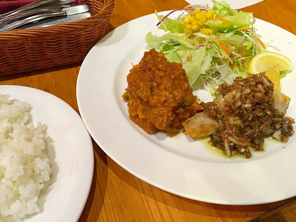 若鶏カレー煮 白身魚ムニエルバルサミコ風味 盛り合せ|T. Wonderさん