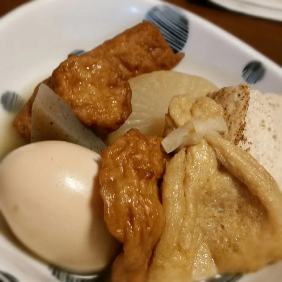 🍢おでん　　煮込んだは良いけど、なんだか蒸し暑くって・・・😅|ふりるさん