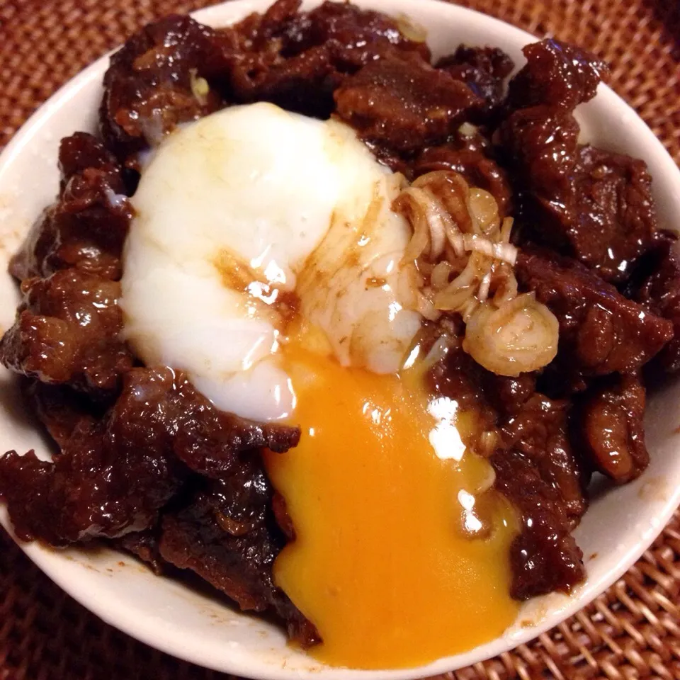 Snapdishの料理写真:牛すじの土手煮丼|chacoさん