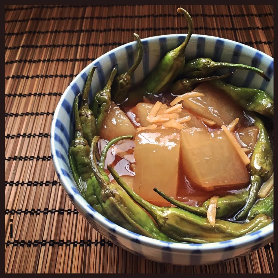 Snapdishの料理写真:冬瓜とししとうの黒酢餡かけ 【Winter melon and green pepper in black vinegar  sauce】|izoomさん