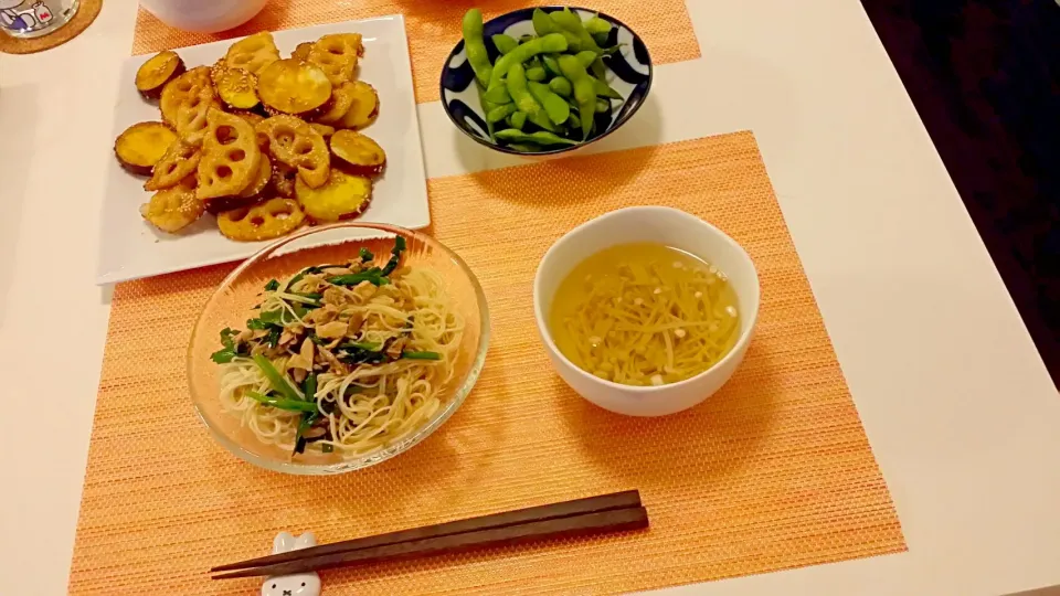 Snapdishの料理写真:今日の夕食　そうめんちゃんぷる、さつまいもとれんこんの甘辛炒め、えのきの白だしスープ、枝豆|pinknari🐰🌈さん