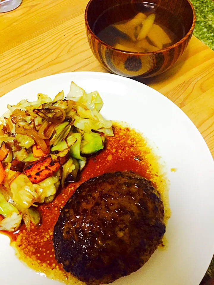 チーズin 照り焼きハンバーグ とエリンギのお吸い物|よんぬさん