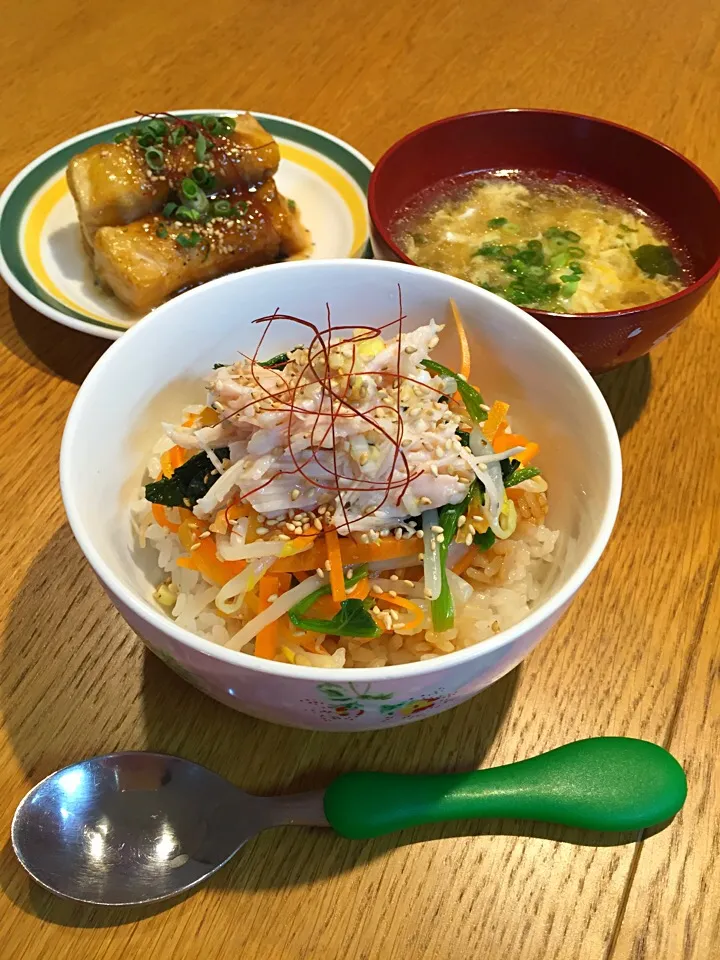 優雨さん  ネギ塩ナムルビビンバ
肉巻き高野豆腐
玉子スープ|まつださんさん