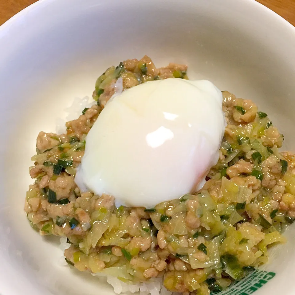 しゃなママごはん2 「あっという間に餃子丼♪」|もこうさぎさん