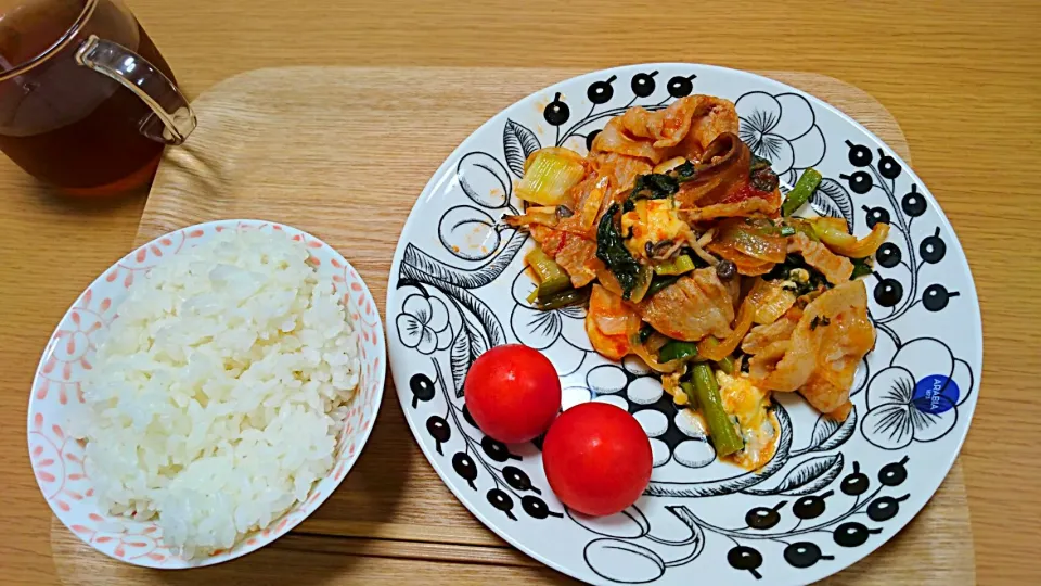 Snapdishの料理写真:豚肉と野菜のトマト炒め|meさん