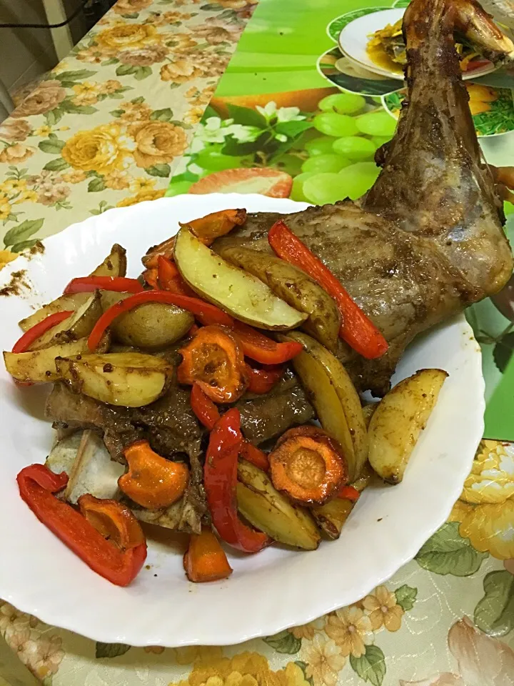 Peha kambing bakar (Roasted Mutton Shank)|Azarith Sofia Azizさん