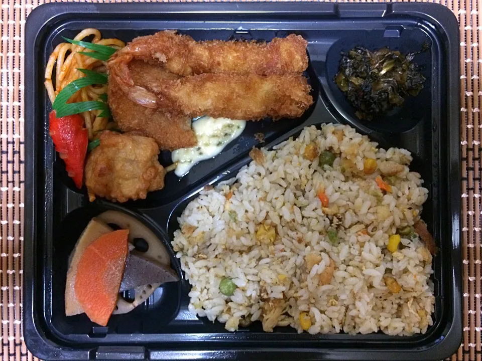 エビフライ弁当|ばーさんさん