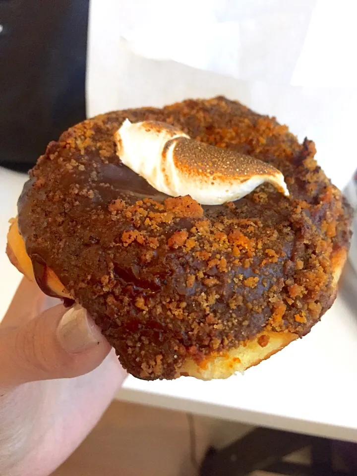 nutella s'more doughnut 🍩|proudaさん