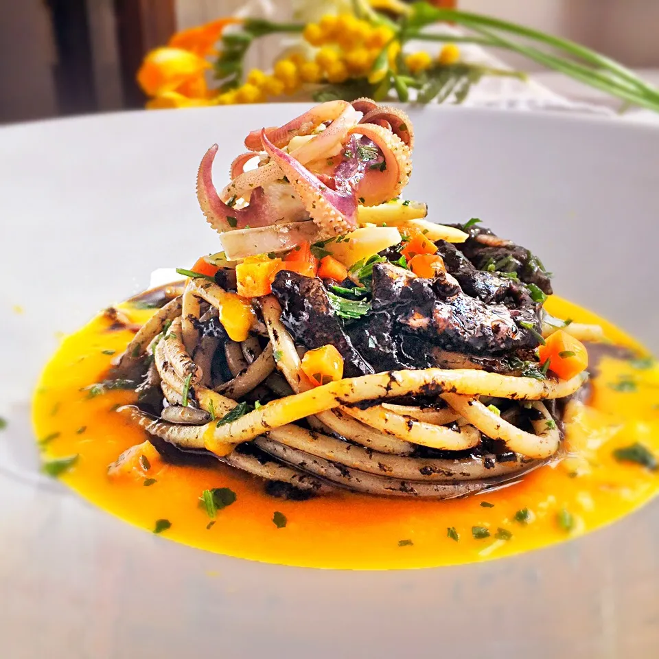 Bucatini in Squid Ink Sauce|laura giardinaさん