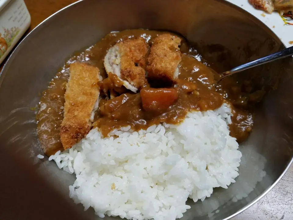 カツカレーライスいただきます🍴🙏 #カツカレー|Morito Kamiyaさん