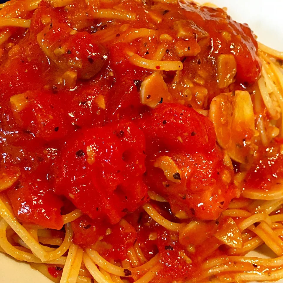 トマトソースのパスタ|せろりさん