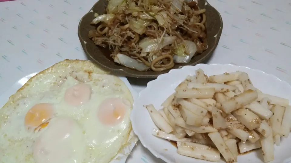 焼きうどん☆目玉焼き☆山芋短冊|みぽりんさん