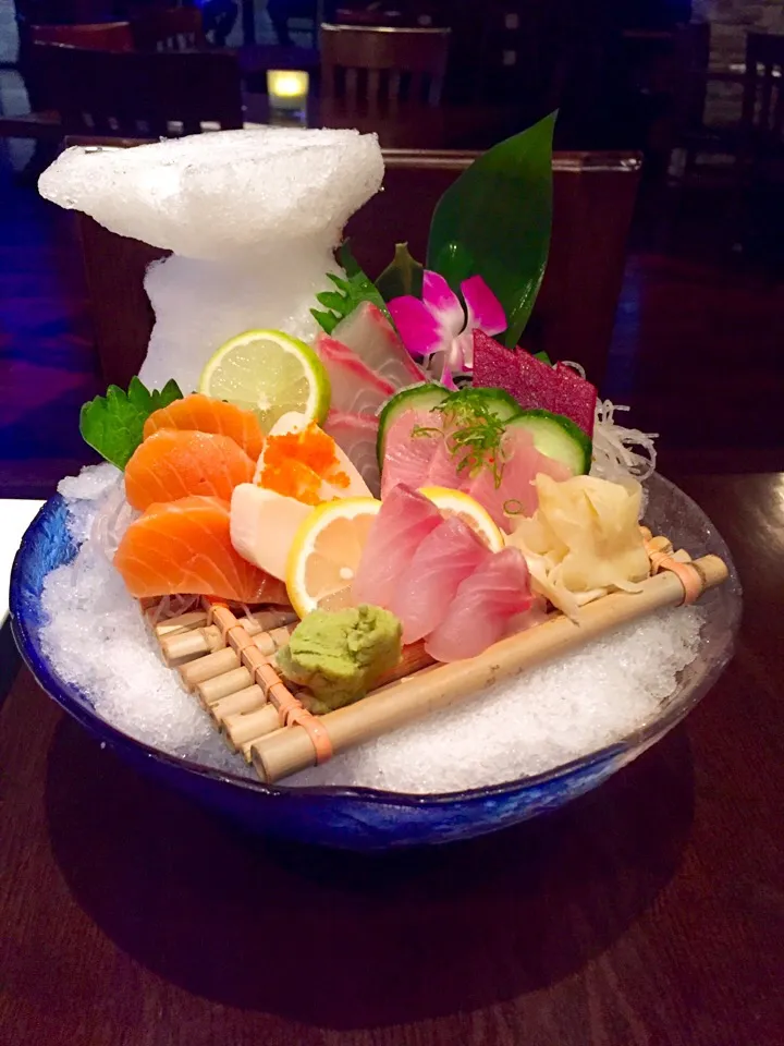 Snapdishの料理写真:assorted sashimi 🍣|proudaさん