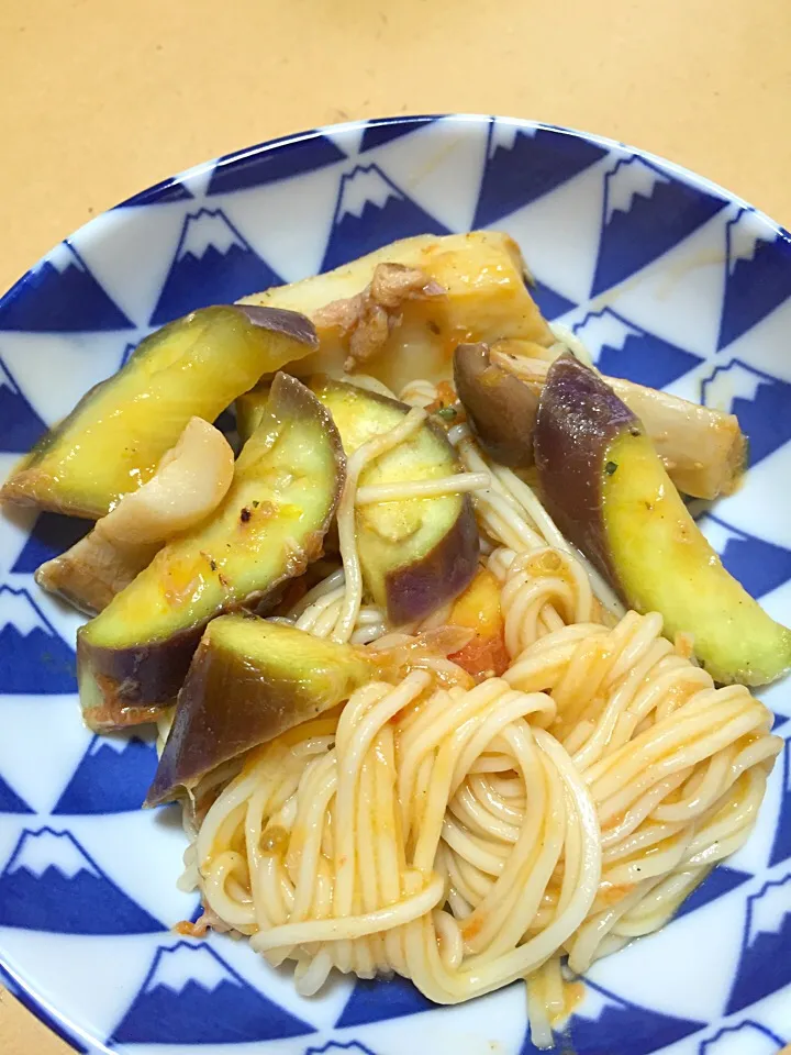 Snapdishの料理写真:🐟🍅🍆ツナとトマトのひやむぎ|角田　恭子さん