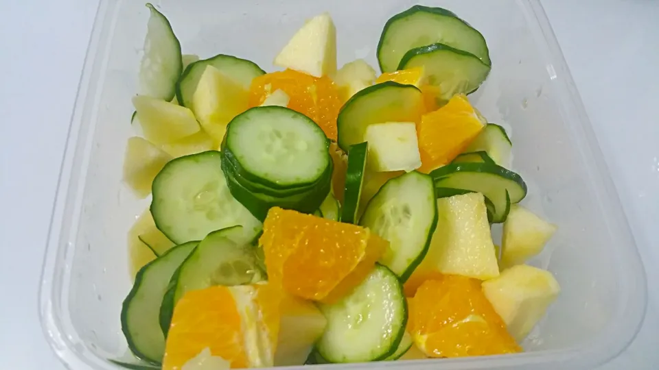 Refreshing Apples Orange Japanese Cucumber Salad 😉 my light dinner today 👄👅👅💋💕|🌷lynnlicious🌷さん