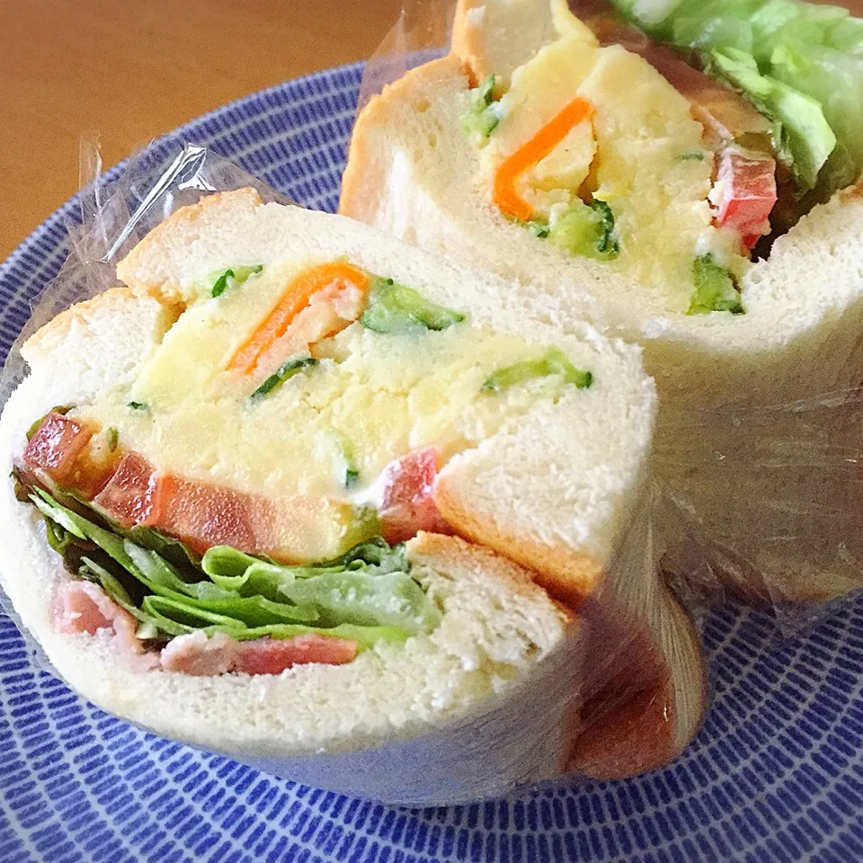 朝サンド  〜ポテトサラBLT🍅〜|アッツさん