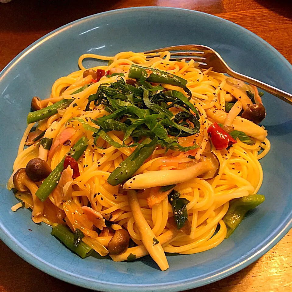 冷蔵庫にあるもので、日曜日のランチ💕和風ペペロンチーノ|ゆうみん（4人の母ちゃん）さん