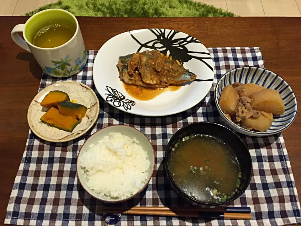 最近の撮りだめ♡サバ味噌、大根の煮付け、かぼちゃの煮付け、ご飯、味噌汁|未来さん