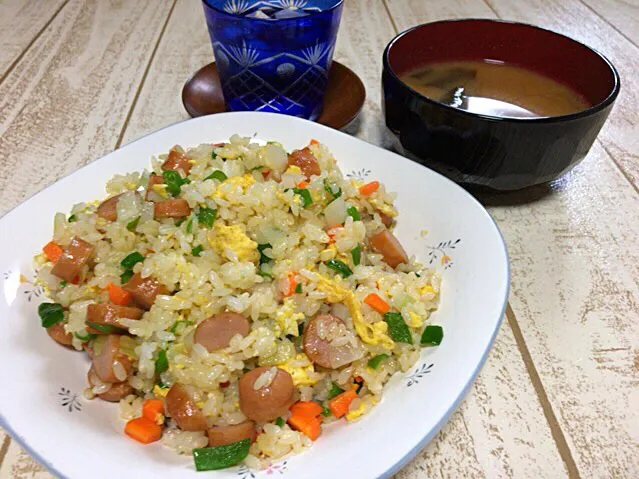 今日の男飯(⌒-⌒; )焼き飯with味噌汁♫|ひーちゃんさん