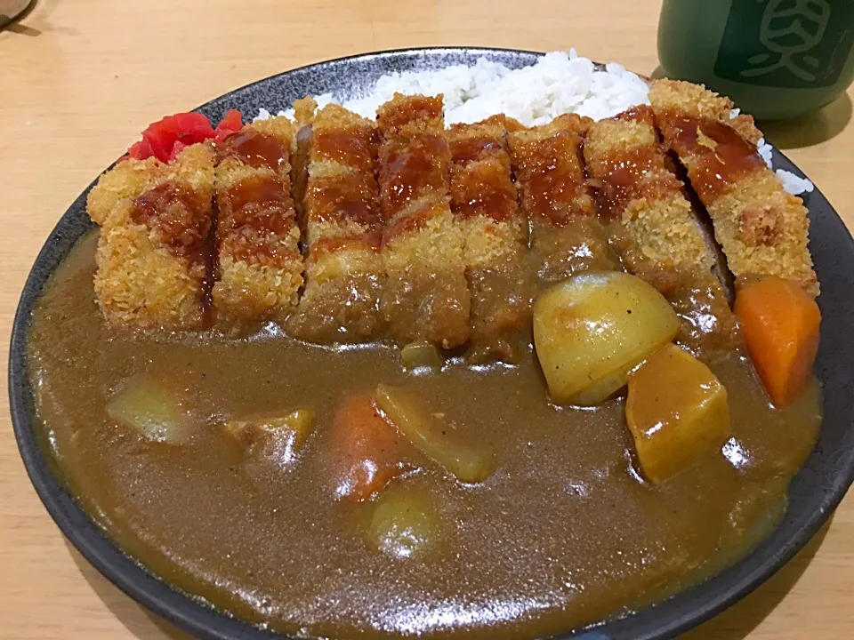 ビーフカツカレーですね〜❣️|sugimotokazuhitoさん