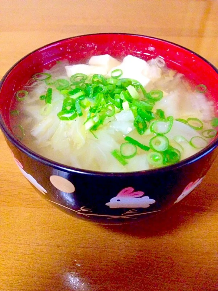 Snapdishの料理写真:白菜と豆腐のすまし汁💕|まいりさん