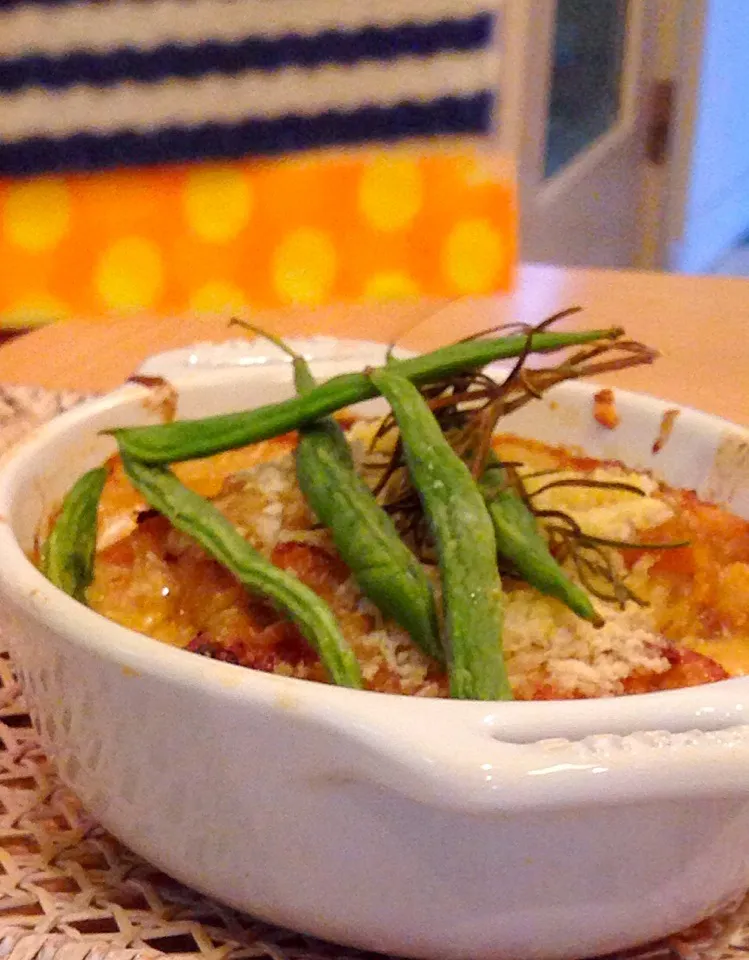 Snapdishの料理写真:鶏肉の2種類の重ね煮(トマトの重ね煮、たまねぎの重ね煮)グラタン    小麦粉は使いませんが本当にコクのある深いそして、胃もたれしない味わい|プリュパリスさん