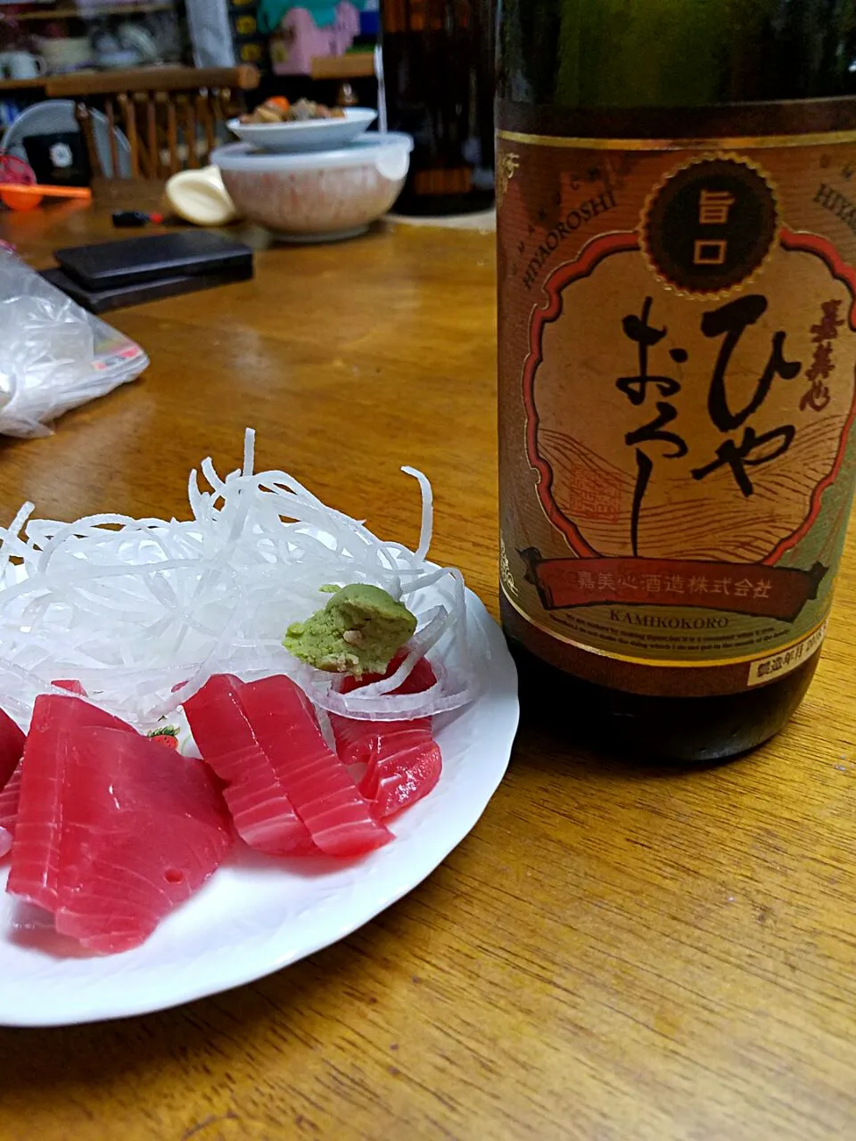 市場の刺身と日本酒|Morito Kamiyaさん