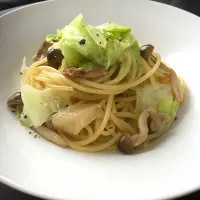 あさりの旨みを吸ったきのことキャベツのあっさりパスタ|Yuuki Tajimaさん