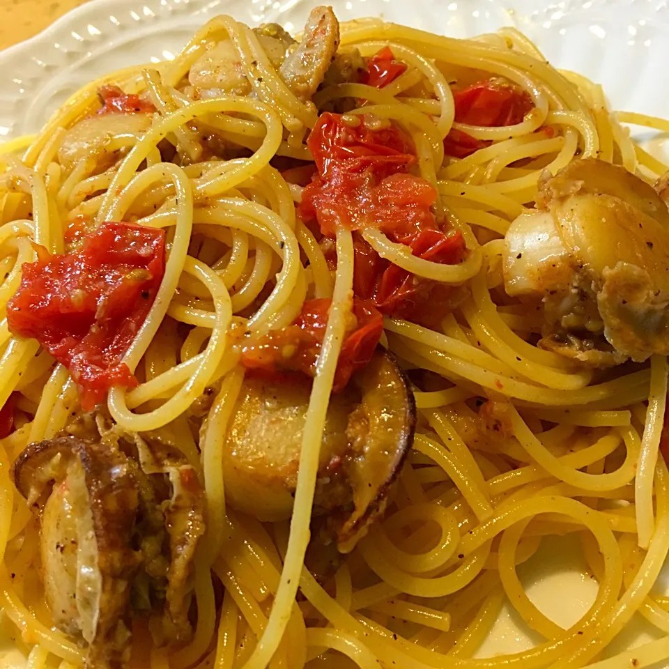 バター焼きした帆立とプチトマトのスパゲッティーニ|Chef 中川浩行さん