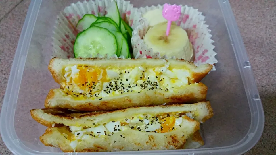 Packed egg mayo sandwich with banana & jap cucumbers  😉😍|🌷lynnlicious🌷さん