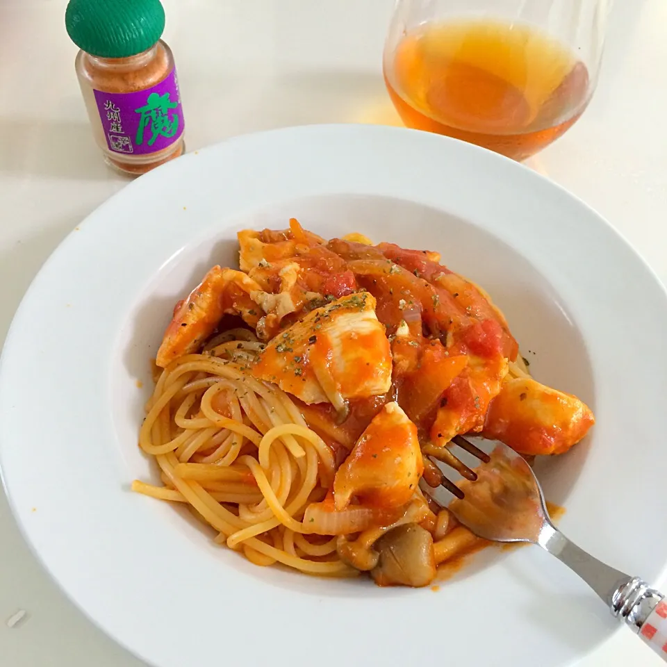 鶏ムネとしめじのトマトパスタlunch♡2016/09/19|ちび太さん